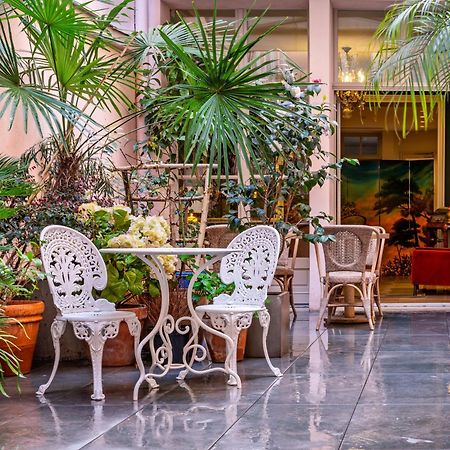 Hotel Du Danube Saint Germain Paris Exterior photo